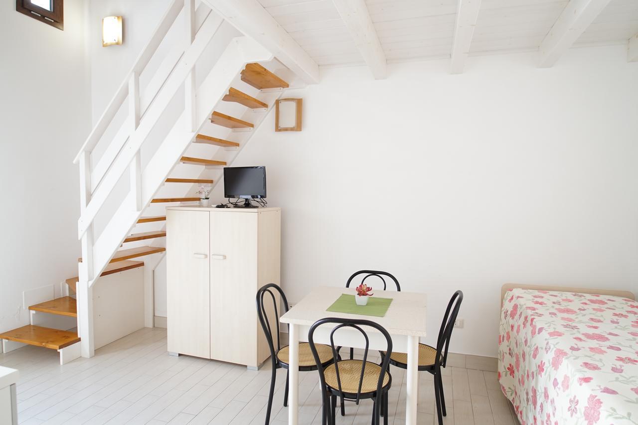 Il Giardino Del Tiglio Bed & Breakfast Уджано ла Киеза Екстериор снимка